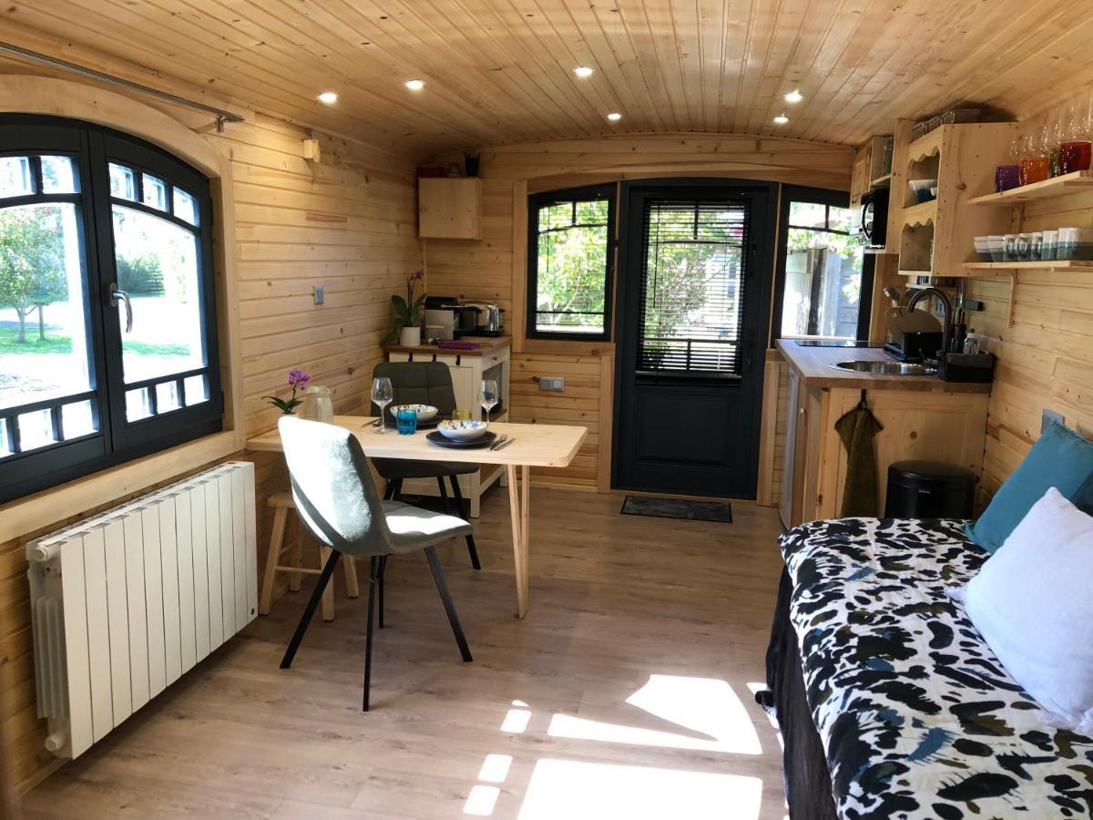 Vakantiehuis Roulotte O Bien-etre Massage Sejour Bien-etre En Insolite Roulotte Karantez Ou En Melon Ou Yock A 800 M Des Plages Maison D'hote Drogou Porspoder