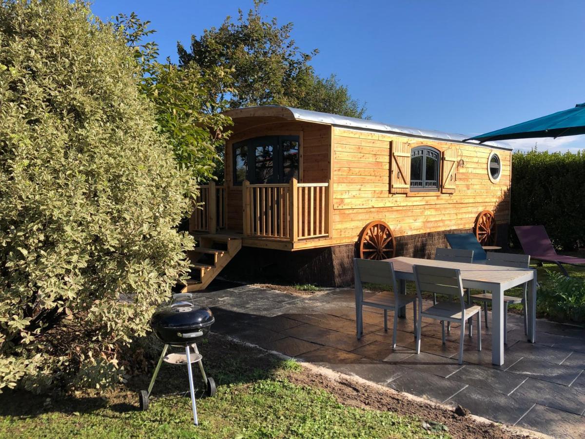 Roulotte O Bien-etre Massage Sejour Bien-etre En Insolite Roulotte Karantez Ou En Melon Ou Yock A 800 M Des Plages Maison D'hote Drogou Vakantiehuis