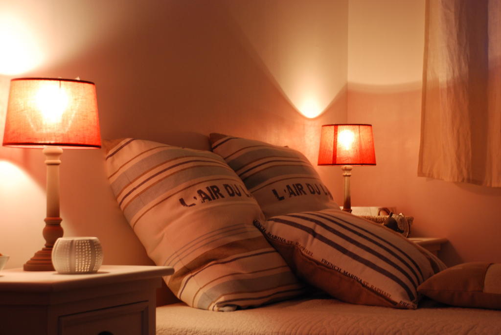 Roulotte O Bien-etre Massage Sejour Bien-etre En Insolite Roulotte Karantez Ou En Melon Ou Yock A 800 M Des Plages Maison D'hote Drogou
