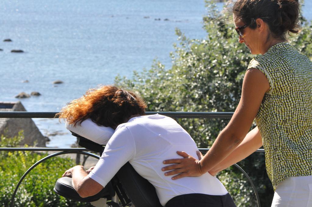 Roulotte O Bien-etre Massage Sejour Bien-etre En Insolite Roulotte Karantez Ou En Melon Ou Yock A 800 M Des Plages Maison D'hote Drogou Vakantiehuis