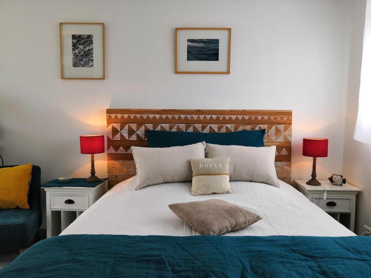 Vakantiehuis Roulotte O Bien-etre Massage Sejour Bien-etre En Insolite Roulotte Karantez Ou En Melon Ou Yock A 800 M Des Plages Maison D'hote Drogou *