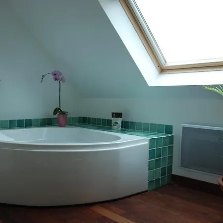 Roulotte Gites O Bien-Etre: Beachside Wellness Retreat Porspoder Room photo