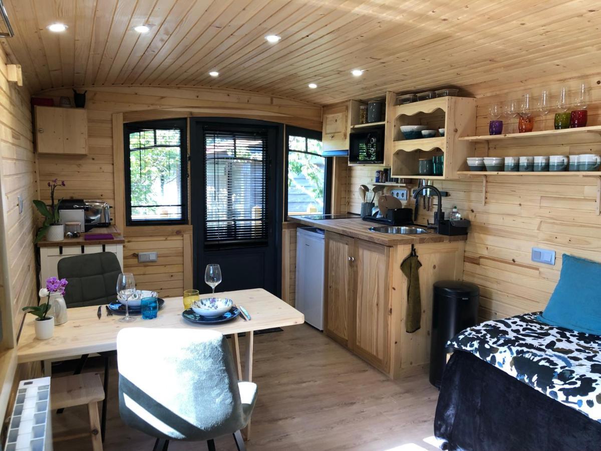 Holiday home Roulotte O Bien-etre: Beachside Wellness Retreat