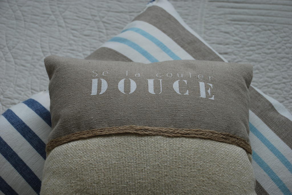 Roulotte O Bien-etre: Beachside Wellness Retreat